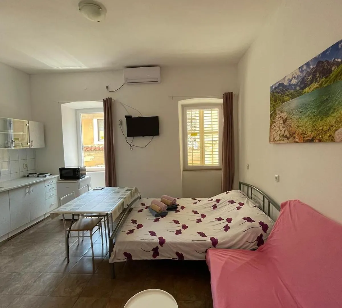 Dejan Apartment 2-Top Centar-Old Town Studio Pula