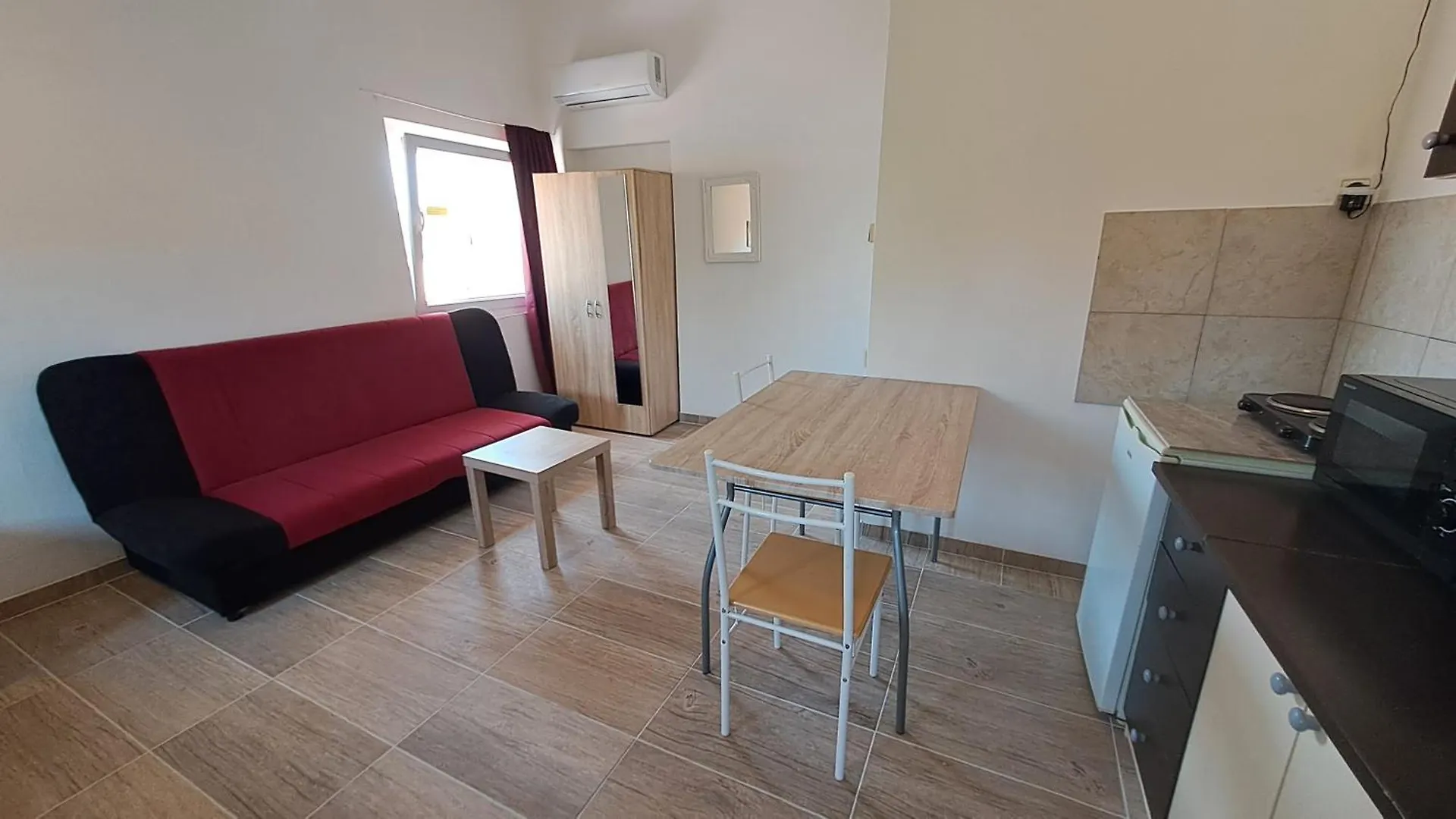 Dejan Apartment 2-Top Centar-Old Town Studio Pula Croatia