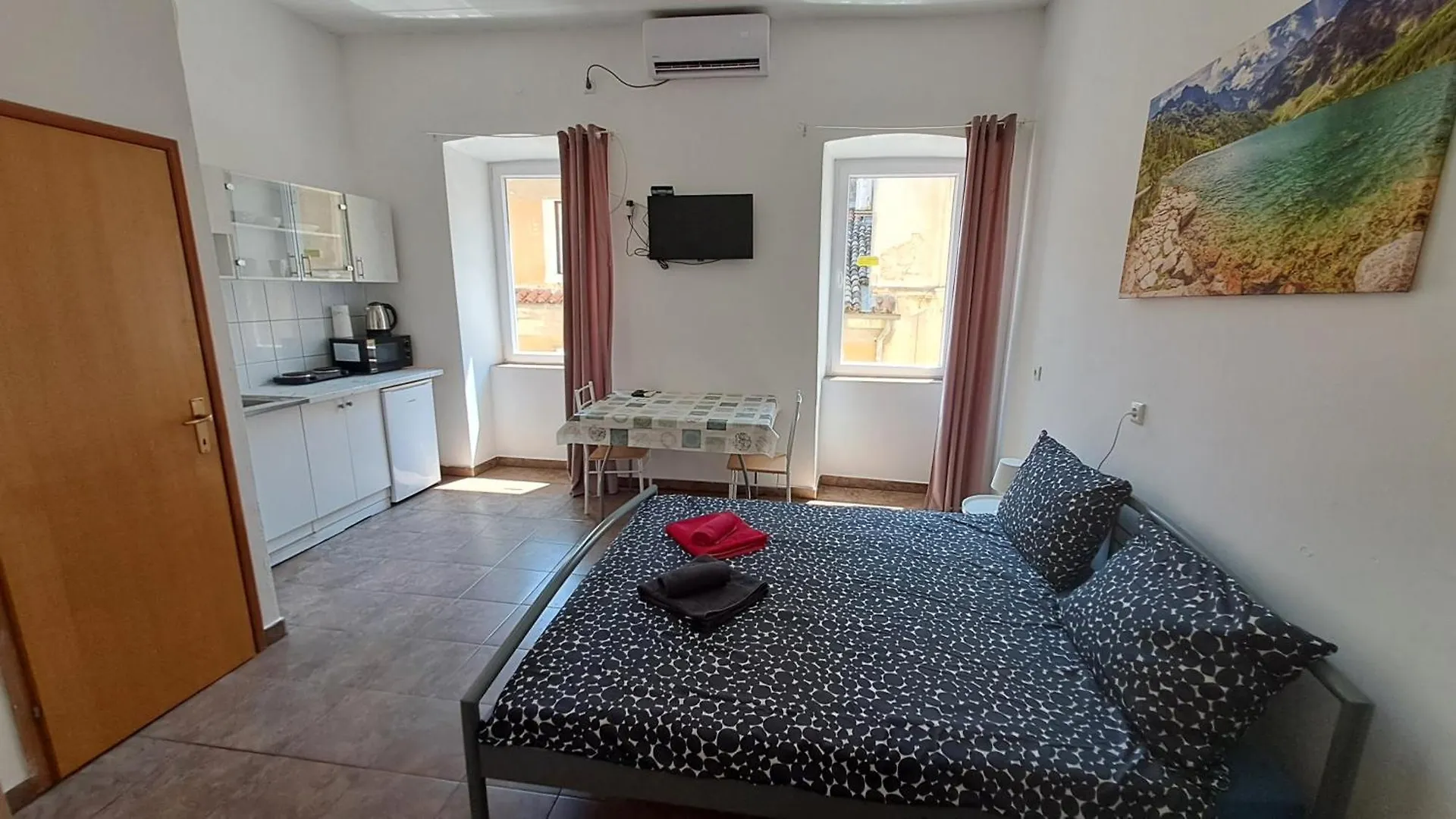 Dejan Apartment 2-Top Centar-Old Town Studio Pula 0*,