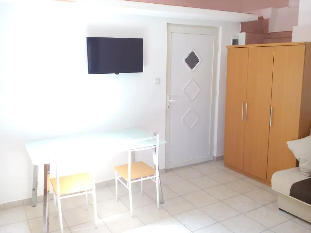 Dejan Apartment 2-Top Centar-Old Town Studio Pula 0*,