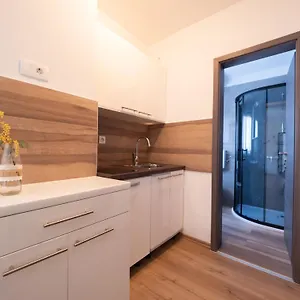 Apartman Cozy With Breakfast On Request 1, Pula