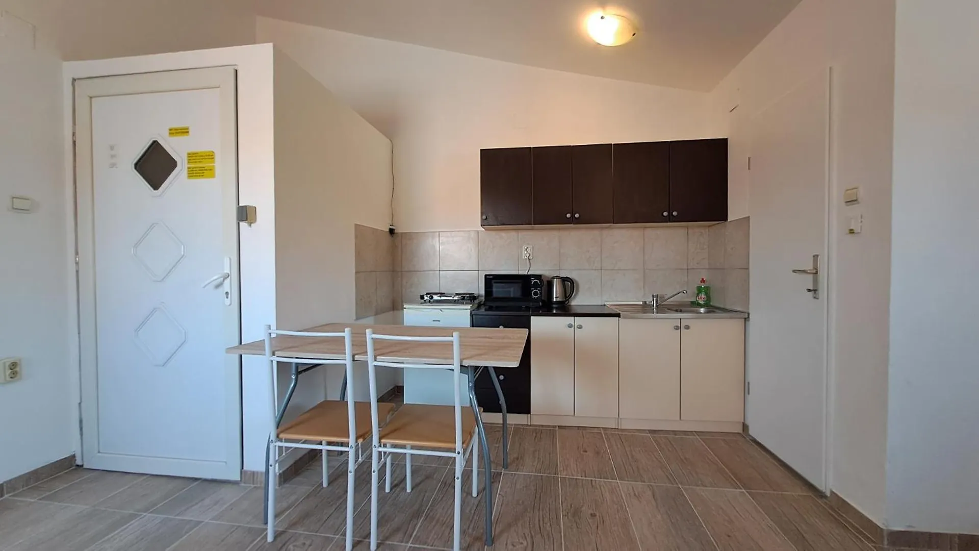 Dejan Apartment 2-Top Centar-Old Town Studio Pula 0*,  Croatia