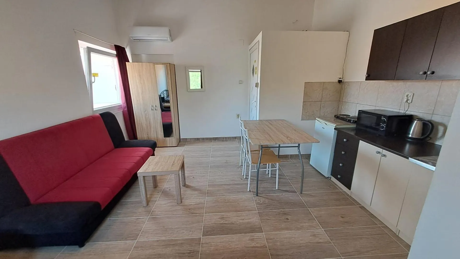 Dejan Apartment 2-Top Centar-Old Town Studio Pula